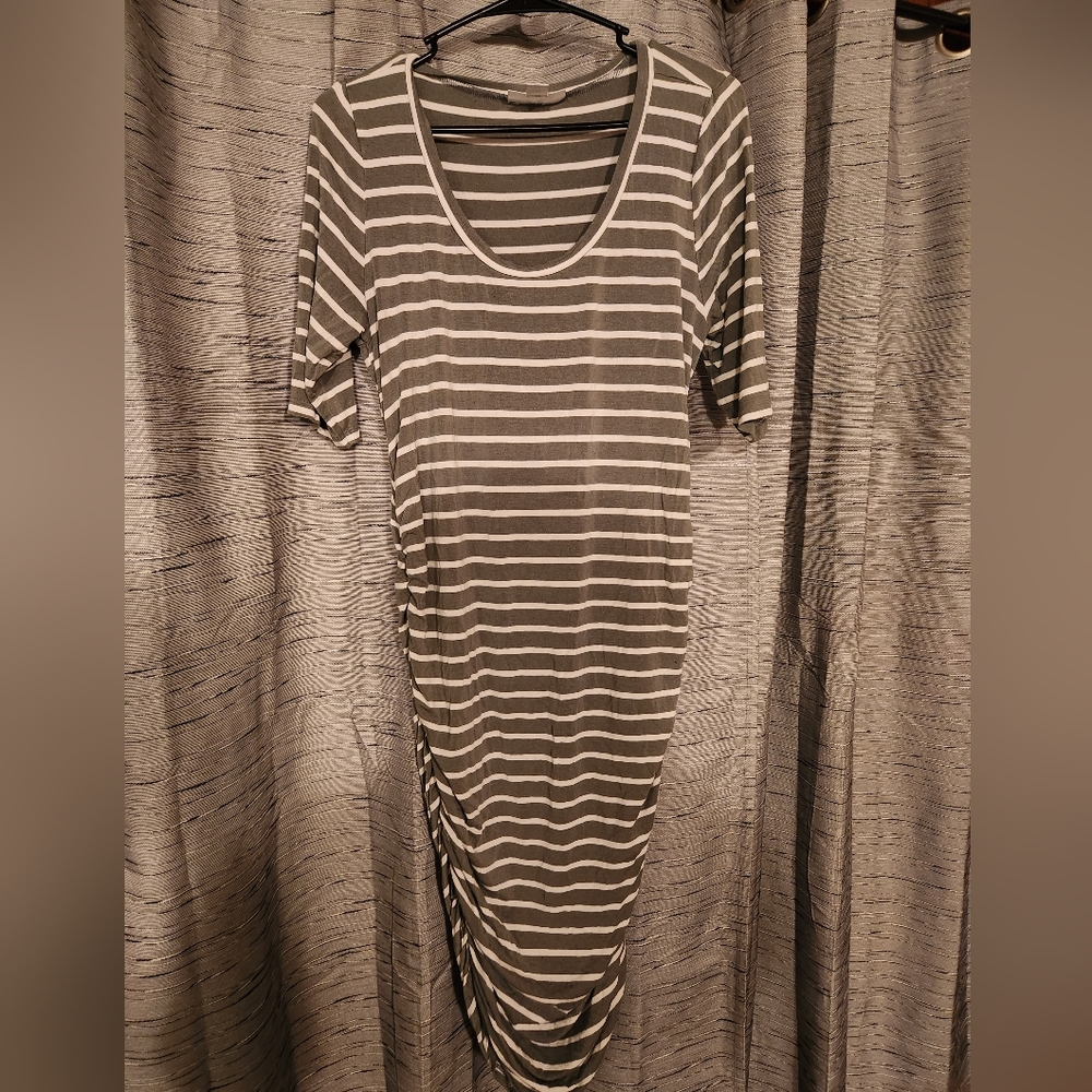 maternity dress
